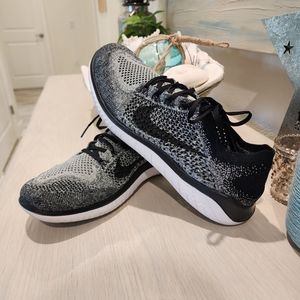 942838-101 Nike Free RN Running Shoes Mens 10.5